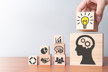 做梦梦到自己大姨妈来了