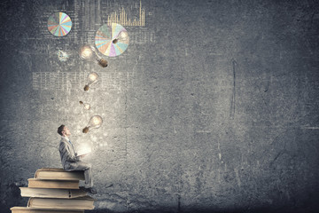 梦见虽有崩口但漂亮古青花瓷的预兆